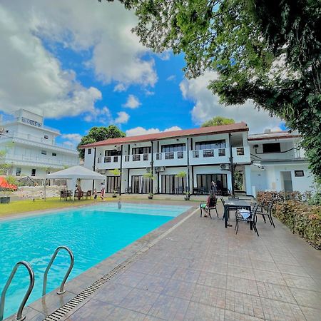 Fernando'S Hotel Sorsogon Buitenkant foto