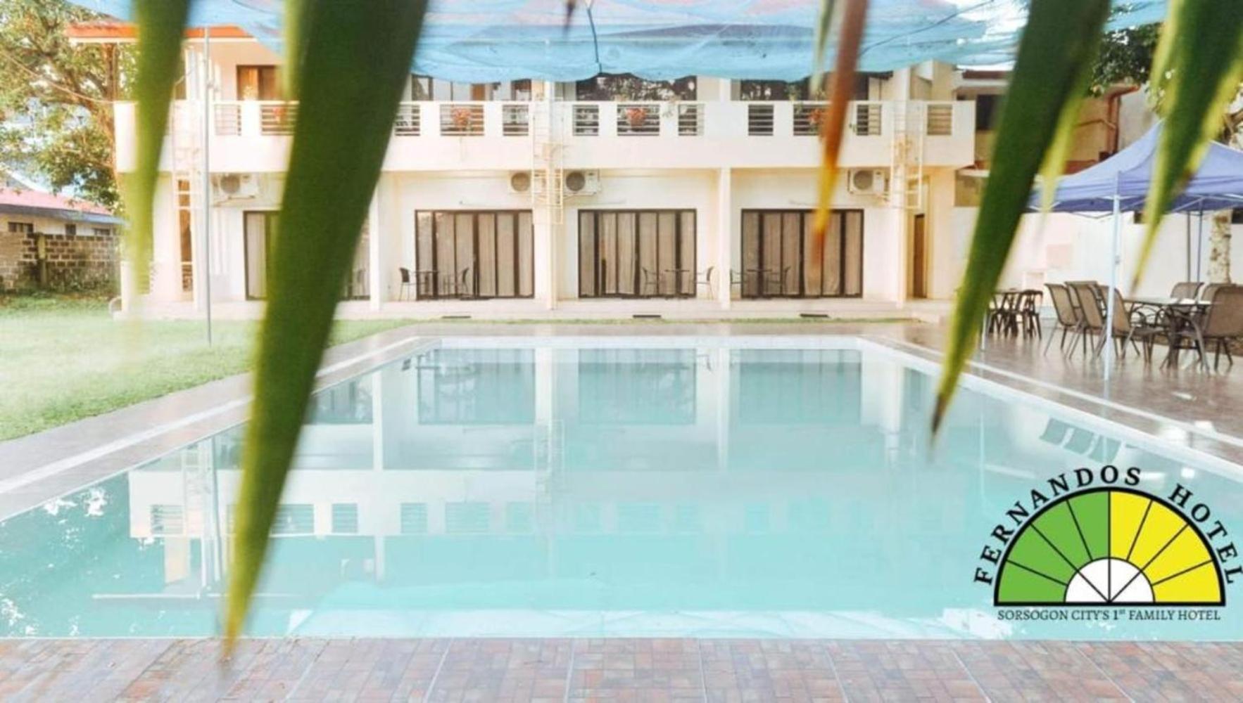 Fernando'S Hotel Sorsogon Buitenkant foto