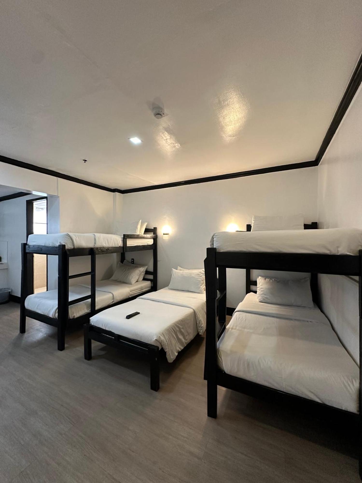 Fernando'S Hotel Sorsogon Buitenkant foto