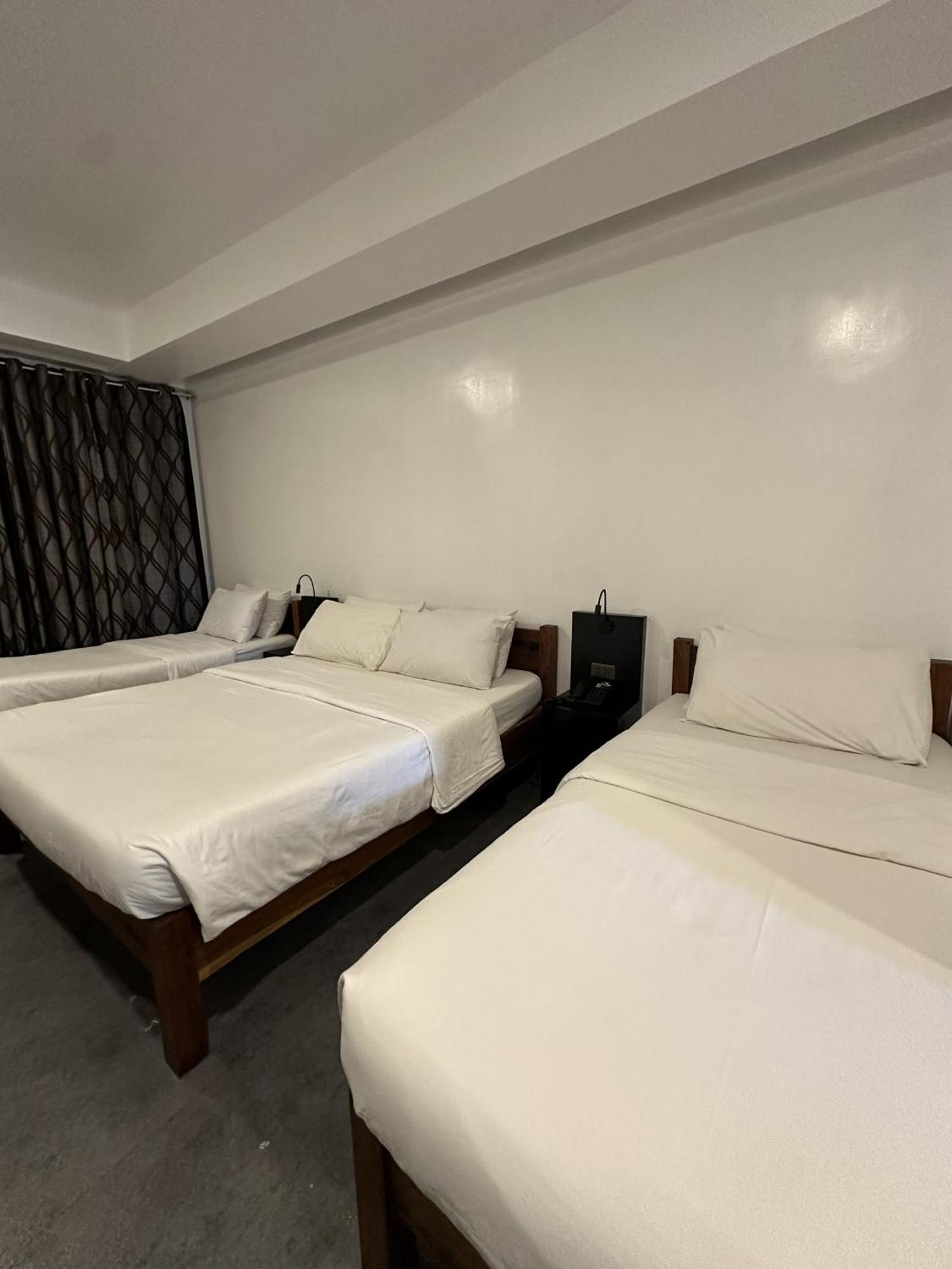 Fernando'S Hotel Sorsogon Buitenkant foto