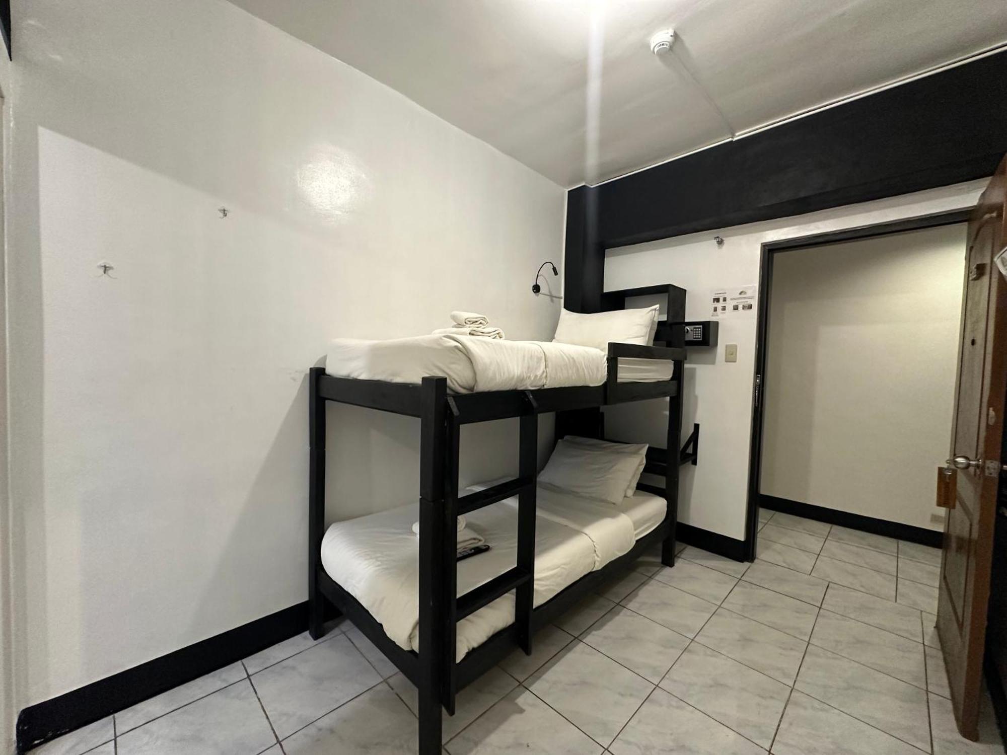 Fernando'S Hotel Sorsogon Buitenkant foto
