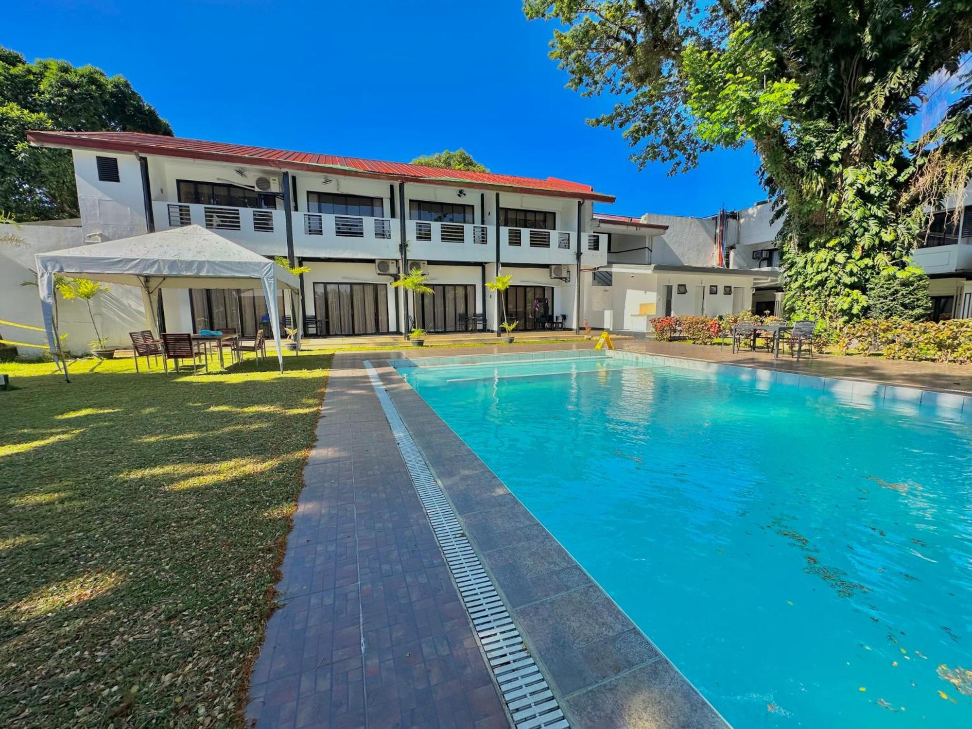 Fernando'S Hotel Sorsogon Buitenkant foto